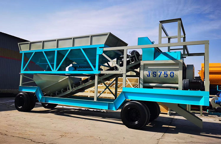 https://www.chand-machinery.com/wp-content/uploads/2024/10/mobile-concrete-batching-plant-2.jpg