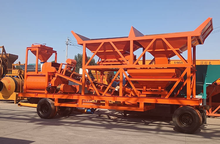 https://www.chand-machinery.com/wp-content/uploads/2024/10/mobile-concrete-batching-plant-5.jpg